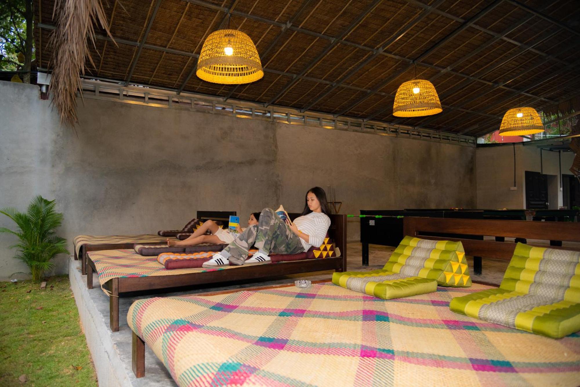 Banyan Tree Hostel Kampot Buitenkant foto