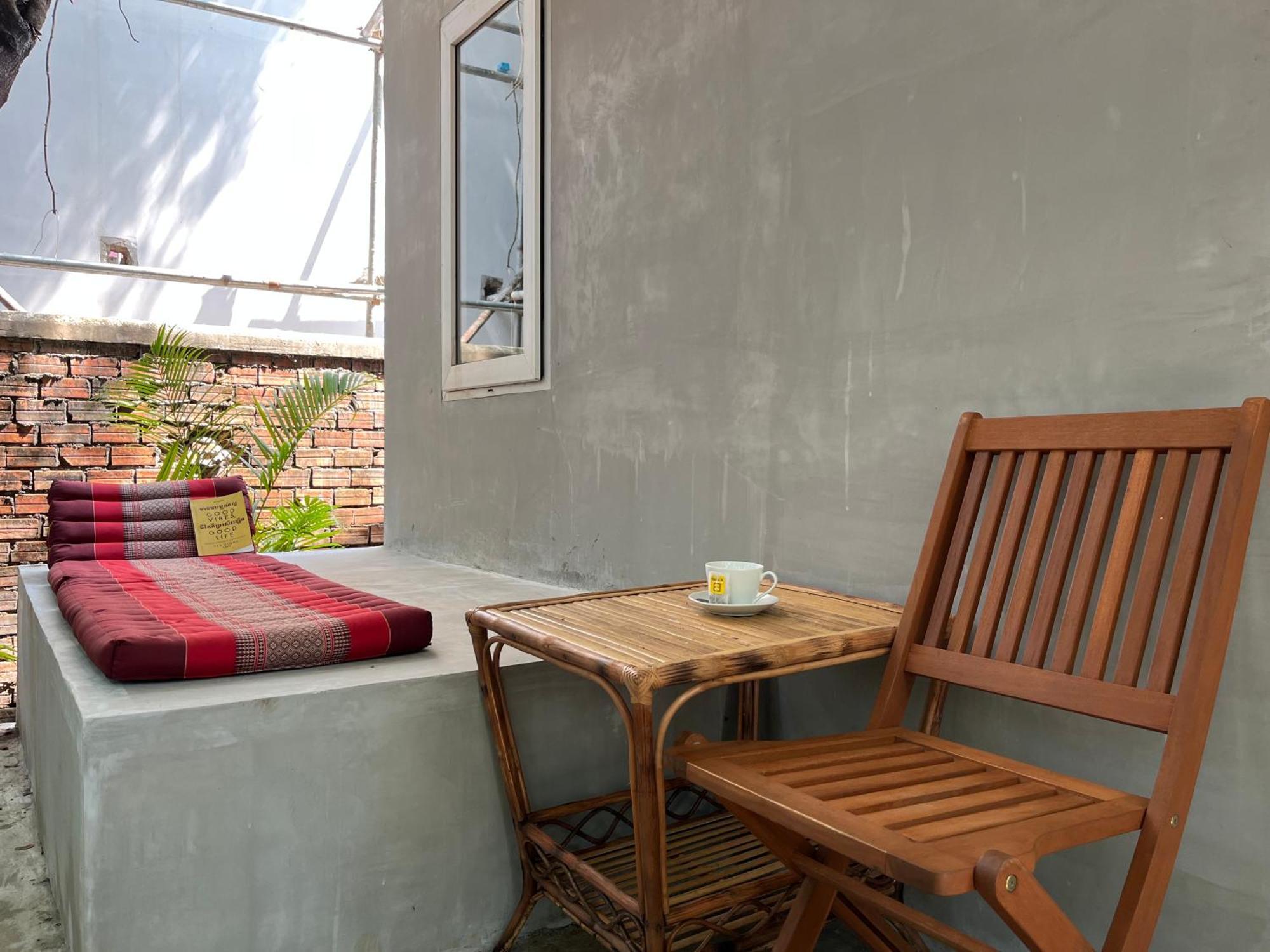 Banyan Tree Hostel Kampot Buitenkant foto