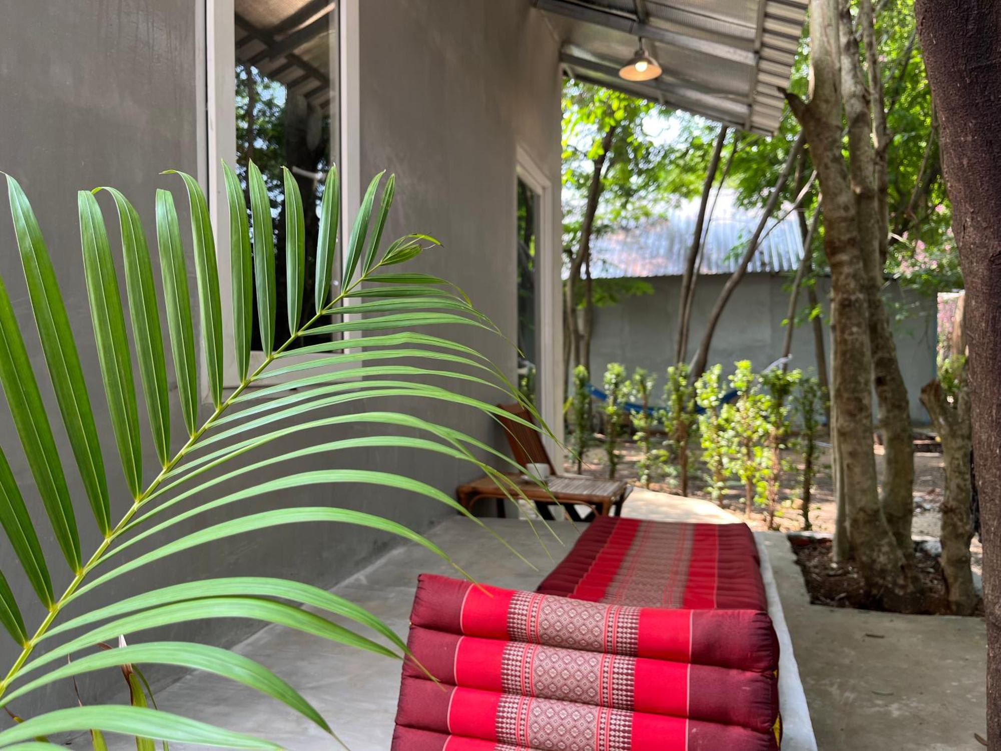 Banyan Tree Hostel Kampot Buitenkant foto