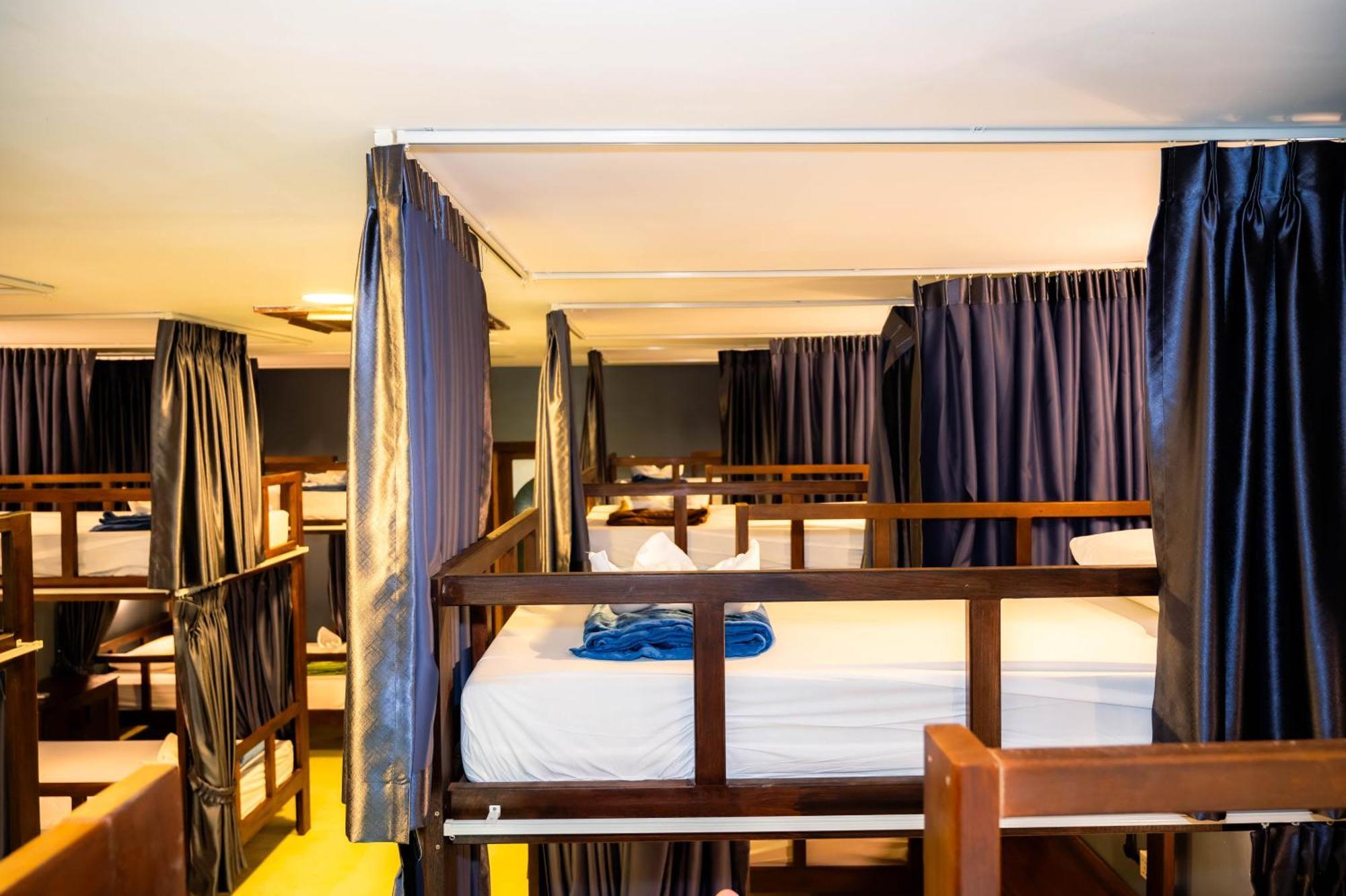 Banyan Tree Hostel Kampot Buitenkant foto