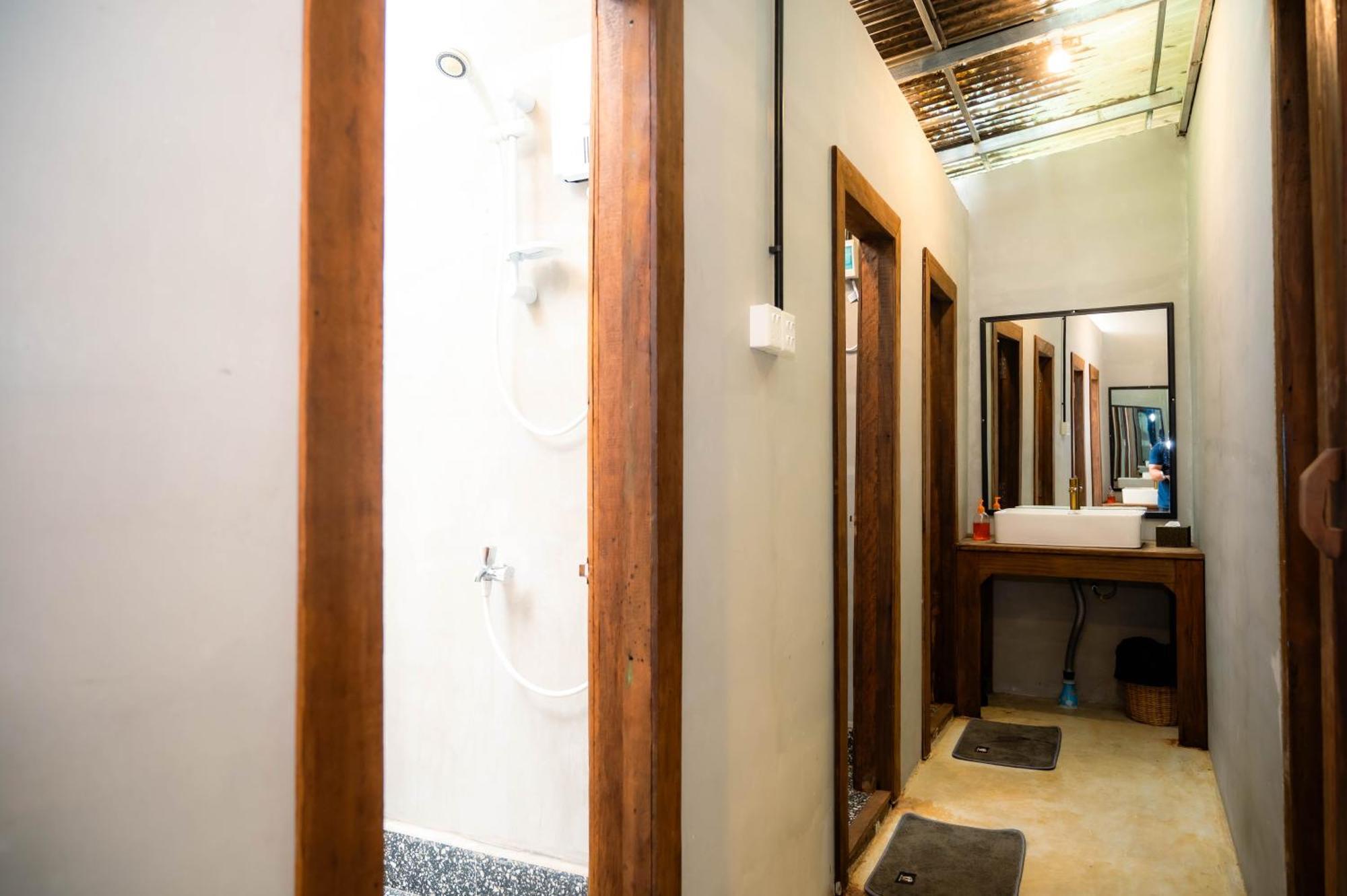 Banyan Tree Hostel Kampot Buitenkant foto